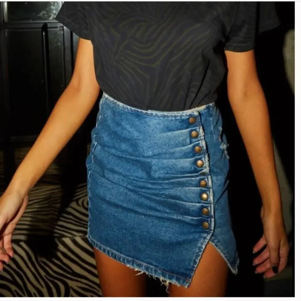 New Retrofete Willa Stretch Denim Mini Skirt Blue Button Front Sz XS